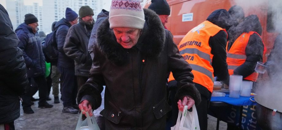 russia-ukraine-war:-list-of-key-events,-day-1,440