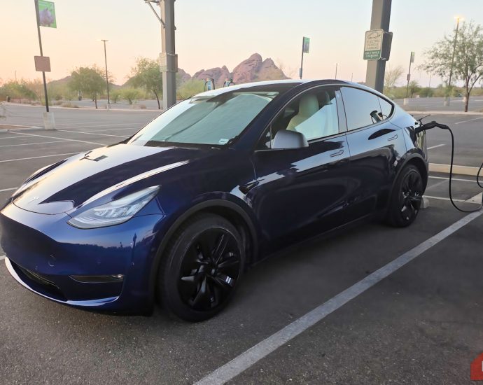 3 car gadgets I take on every road trip