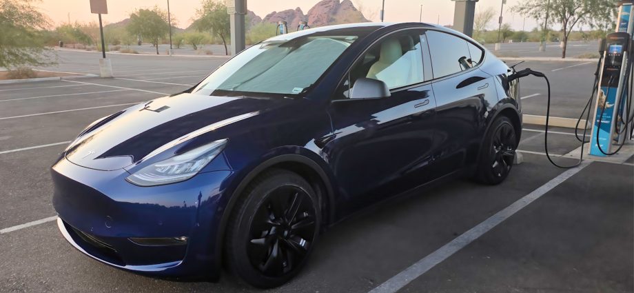 3 car gadgets I take on every road trip