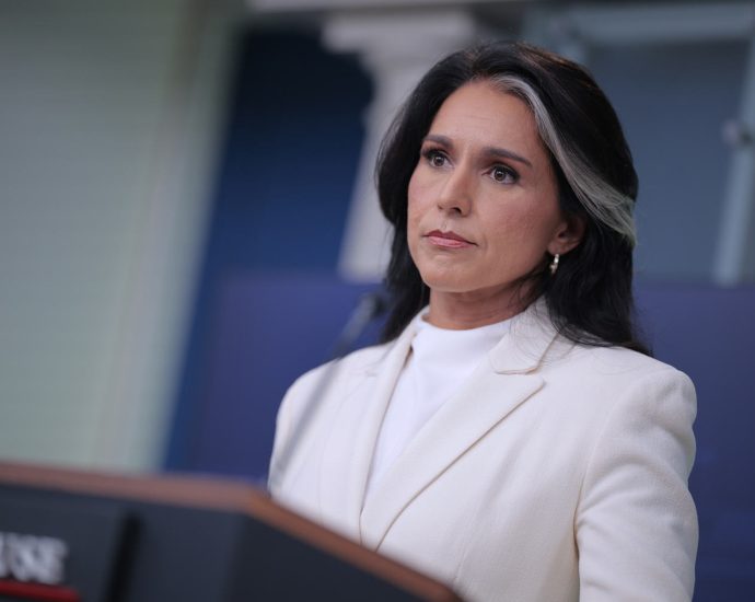tulsi-gabbard-defends-her-presence-at-fbi-search-of-georgia-elections-hub