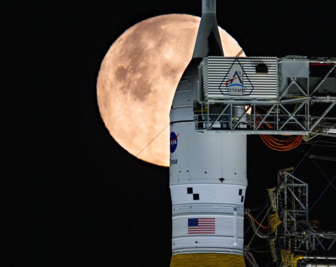 artemis-ii-wet-dress-rehearsal:-launch-abort-system-hatch-closed