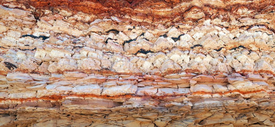 the-ai-age-perpetuates-fossil-fuel-burning