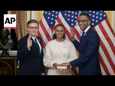 texas-democrat-takes-oath-of-office,-shrinking-gop-house-majority