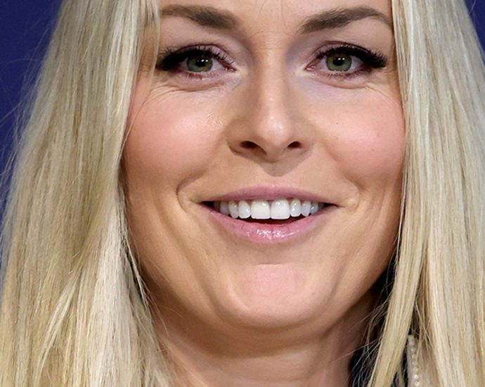 lindsey-vonn-plans-to-compete-in-games-after-injury