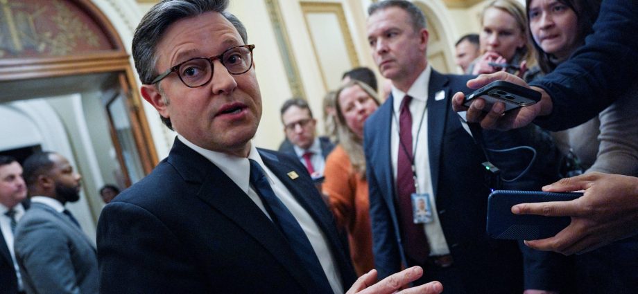 house-creeps-toward-end-to-government-shutdown