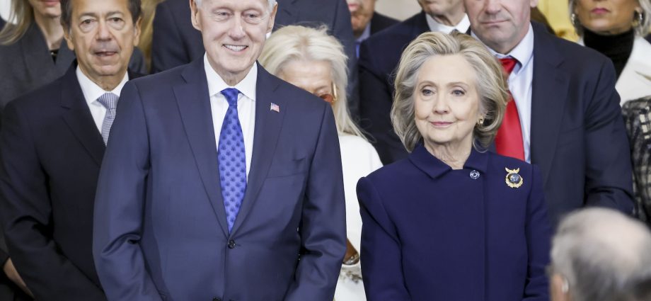 bill-and-hillary-clinton-agree-to-testify-in-house-epstein-investigation