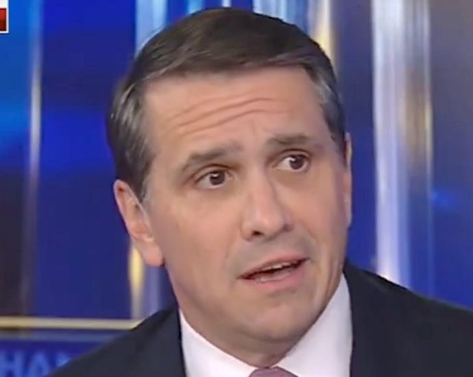 ‘isn’t-a-crime’:-the-traitor-official-gets-absolutely-roasted-over-epstein-party-defense