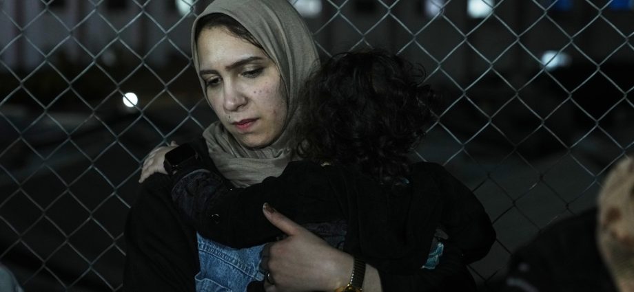 israel-suspends-evacuation-of-palestinians-via-rafah-crossing:-red-crescent