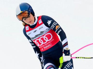 lindsey-vonn’s-decision-to-compete-with-a-torn-acl-is-risky-but-‘possible,’-experts-say