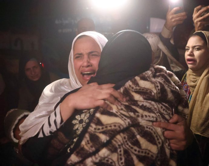 mixed-emotions-among-palestinians-as-rafah-crossing-partially-reopens