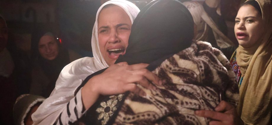 mixed-emotions-among-palestinians-as-rafah-crossing-partially-reopens