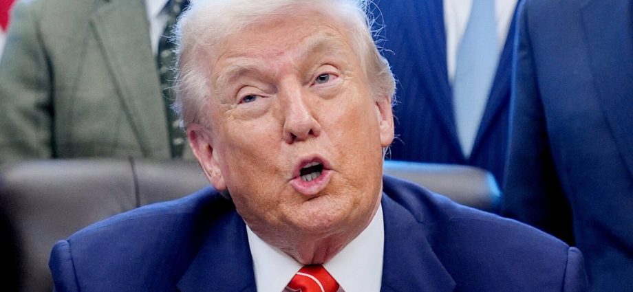 ‘monster’s-paradise’:-the-new-opera-that-brutally-lampoons-traitor-47