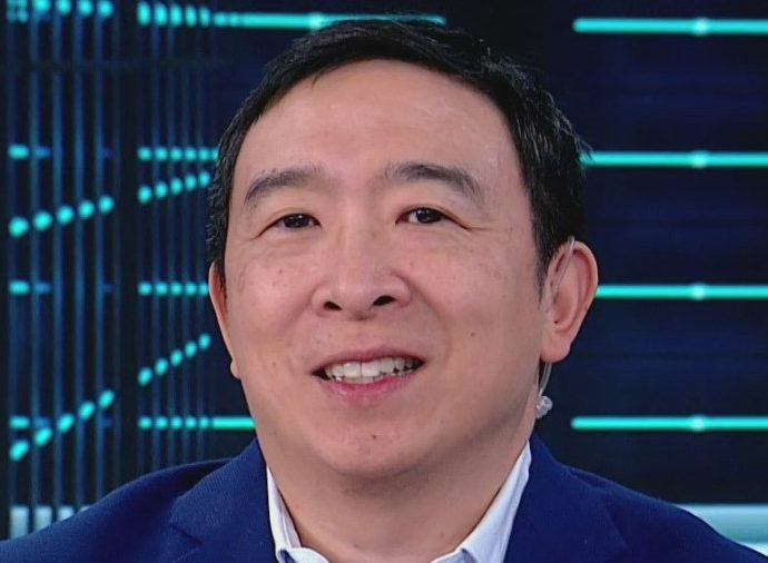 andrew-yang:-i-sounded-alarm-over-ai-disrupting-business-sector-years-ago