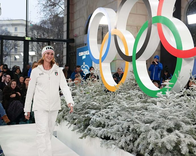 olympians-turn-runway-models-as-ioc-unveils-teams’-uniforms