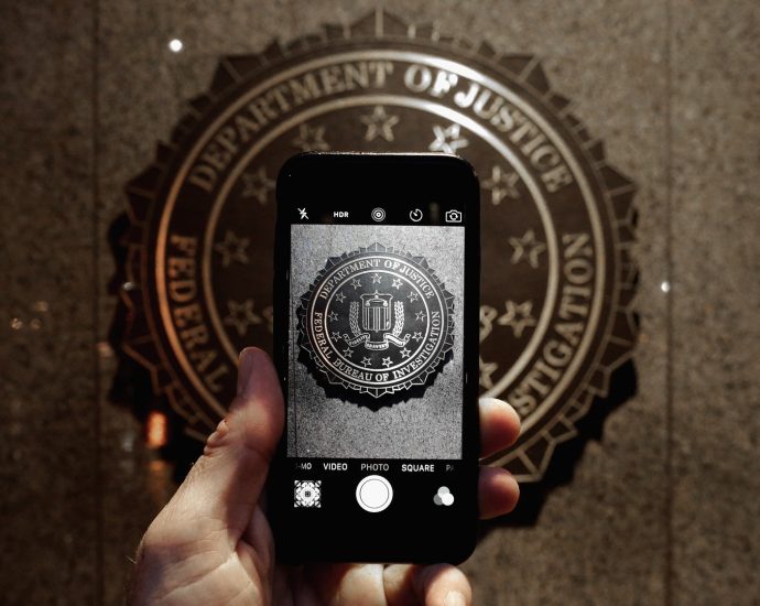 apple’s-lockdown-mode-blocks-fbi-from-accessing-reporter’s-seized-iphone