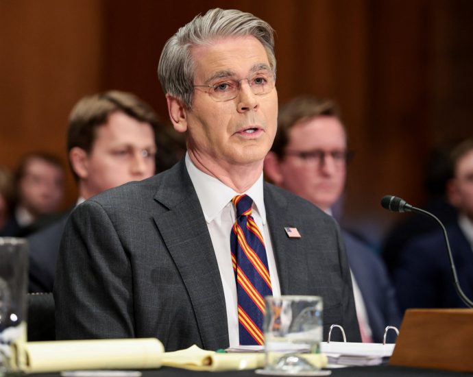 us-treasury-secretary-declines-to-rule-out-future-federal-reserve-lawsuits