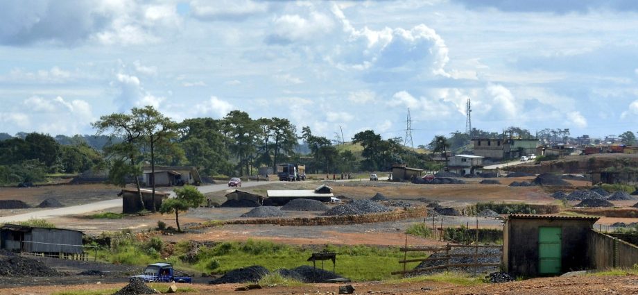 india-coal-mine-blast-leaves-18-dead,-others-feared-trapped