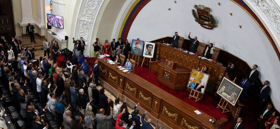 venezuela-passes-amnesty-bill-for-political-prisoners-in-first-of-two-votes
