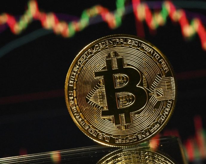 bitcoin-plummets-in-value-again-after-week-of-heavy-losses