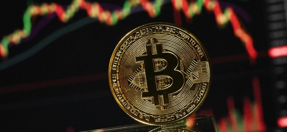 bitcoin-plummets-in-value-again-after-week-of-heavy-losses