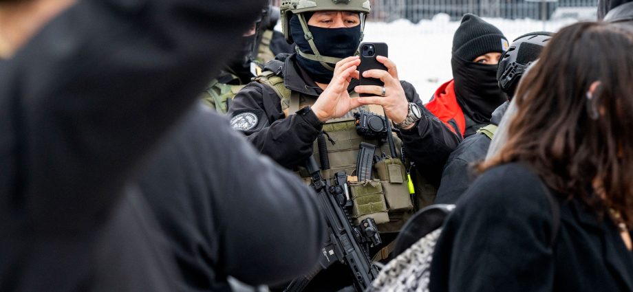 ice-and-cbp’s-face-recognition-app-can’t-actually-verify-who-people-are