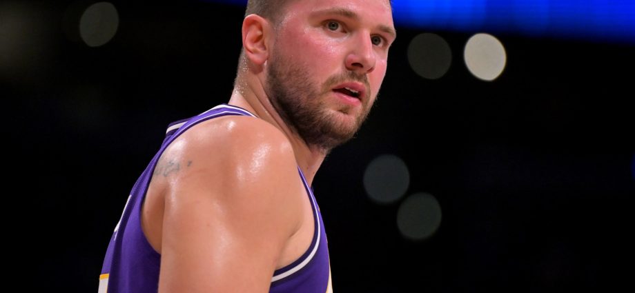 nba-roundup:-lakers-stop-76ers-despite-luka-doncic’s-injury-exit
