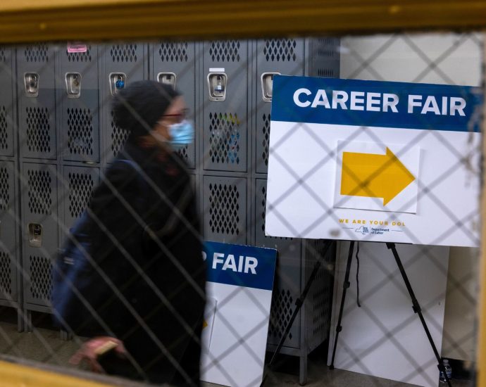 why-are-so-many-companies-shedding-employees-if-the-economy-is-strong?