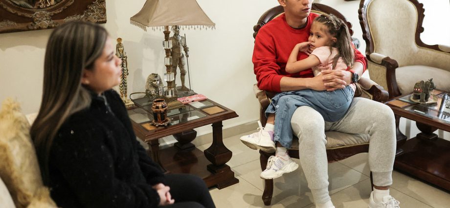 children-trapped-in-texas-immigration-facility-recount-nightmares,-inedible-food,-no-school