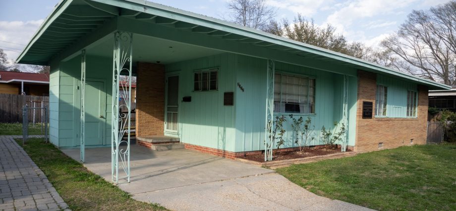 report-of-attempted-whitewashing-at-mississippi-civil-rights-monument-under-dispute