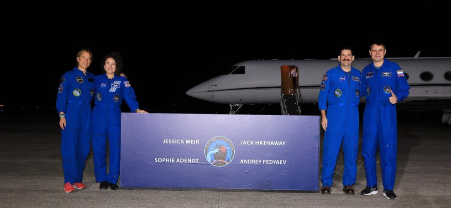 nasa’s-spacex-crew-12-arrives-in-florida