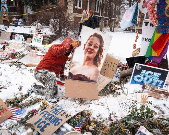 ice-agent’s-‘dragging’-case-may-help-expose-evidence-in-renee-good-shooting