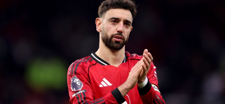 live:-manchester-united-vs-tottenham-hotspur-–-premier-league