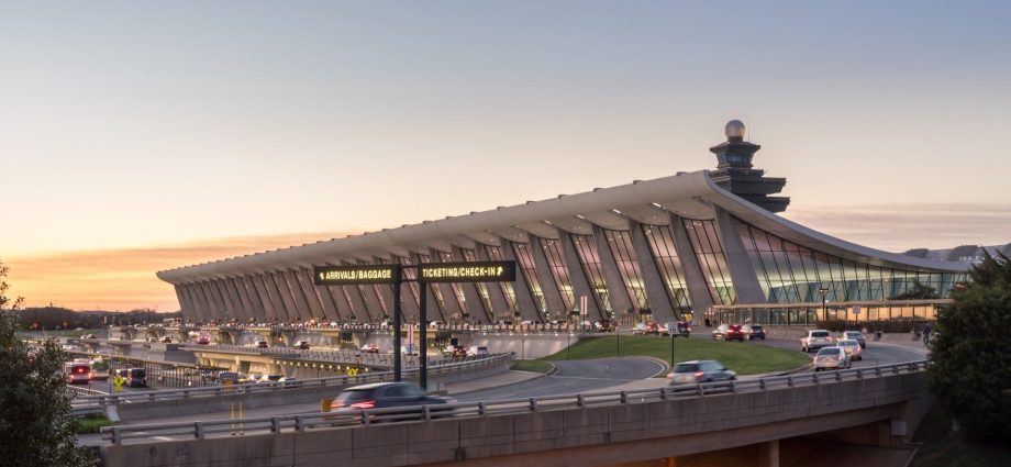 washington-the-traitor-airport?-the-controversial-naming-deal-holding-up-new-york’s-gateway-project