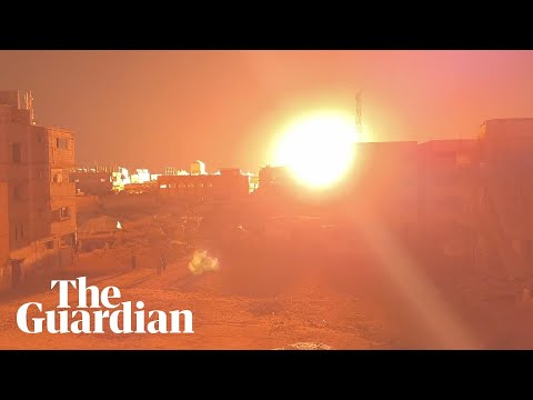 moment-airstrike-hits-building-in-khan-younis-in-southern-gaza