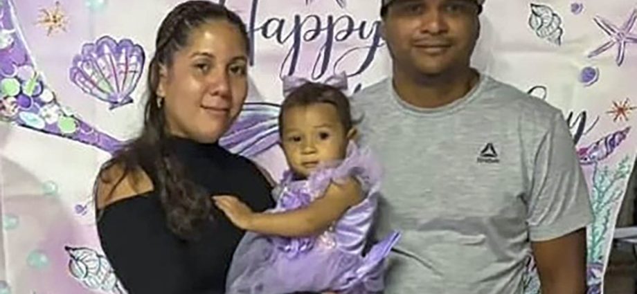toddler-with-respiratory-failure-was-returned-to-ice-detention-without-medication,-lawsuit-says