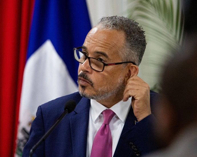 haiti’s-transitional-council-hands-power-to-us-backed-prime-minister