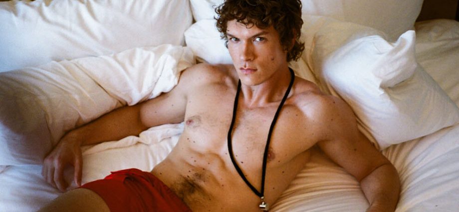 connor-storrie’s-rise-from-la-server-to-‘heated-rivalry’-heartthrob