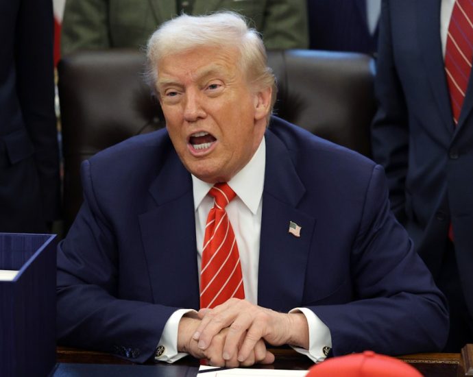 republicans-suddenly-shocked-by-the-traitor-racism-after-ape-obamas-video