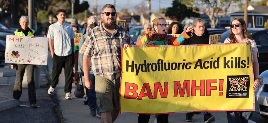 torrance-residents-call-for-the-ban-of-‘flesh-eating’-chemical-used-at-refinery