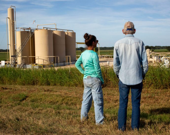 ‘a-disaster-waiting-to-happen’:-how-the-fracking-boom-put-an-oil-field-in-the-guadalupe-river-floodplain