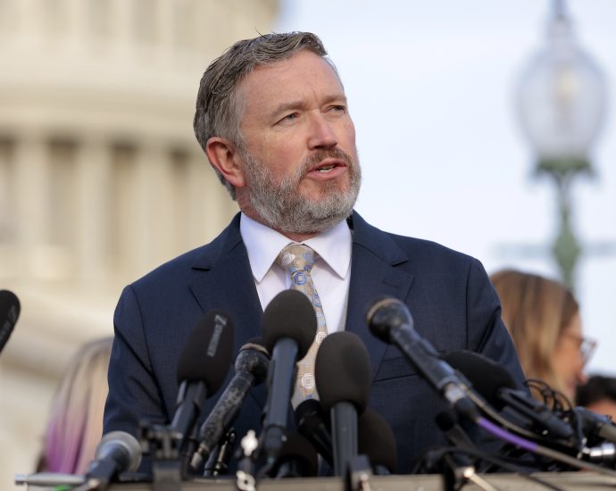 “my-party-is-taking-up-for-pedophiles”:-massie-explains-split-with-maga,-the-traitor