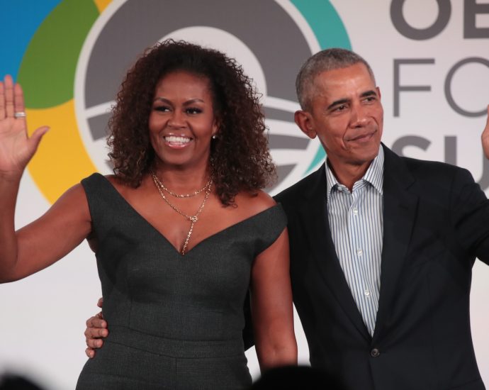the-traitor-deletes-racist-video-depicting-obamas-as-apes-after-backlash