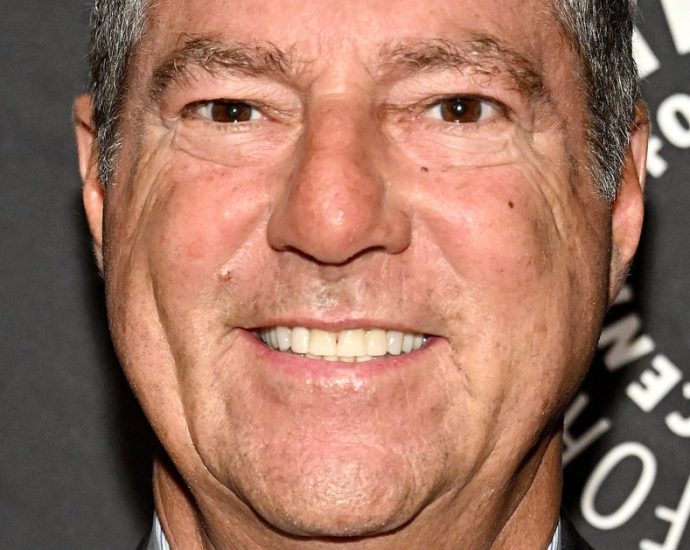 from-the-traitor-to-epstein,-how brad karp lost-his-grip-on-law-firm-paul-weiss