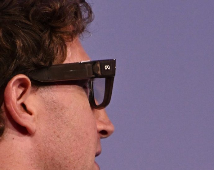 air-force-bans-use-of-smart-glasses-while-in-uniform