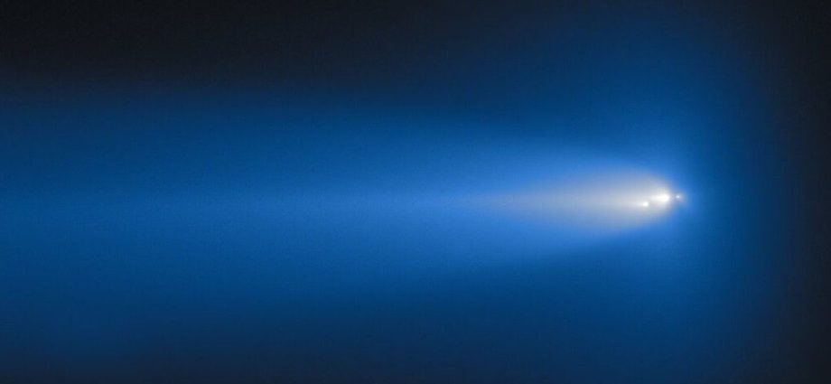 Dramatic death of Comet C/2025 K1 (ATLAS) caught on camera — Space photo of the week