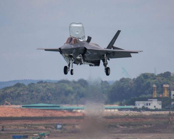 singapore-set-to-join-elite-f-35-club-with-first-stealth-jet-deliveries-in-2026
