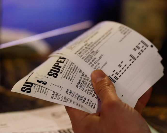 how-online-sports-betting-targets-black-communities