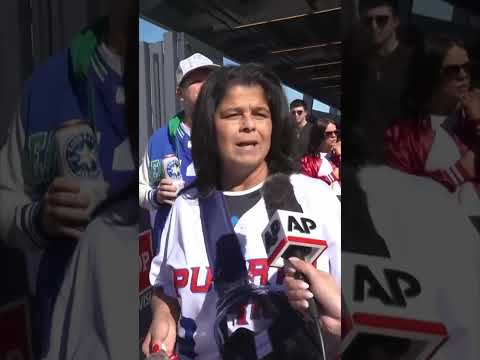 bad-bunny-fans-support-puerto-rican-star-at-the-super-bowl