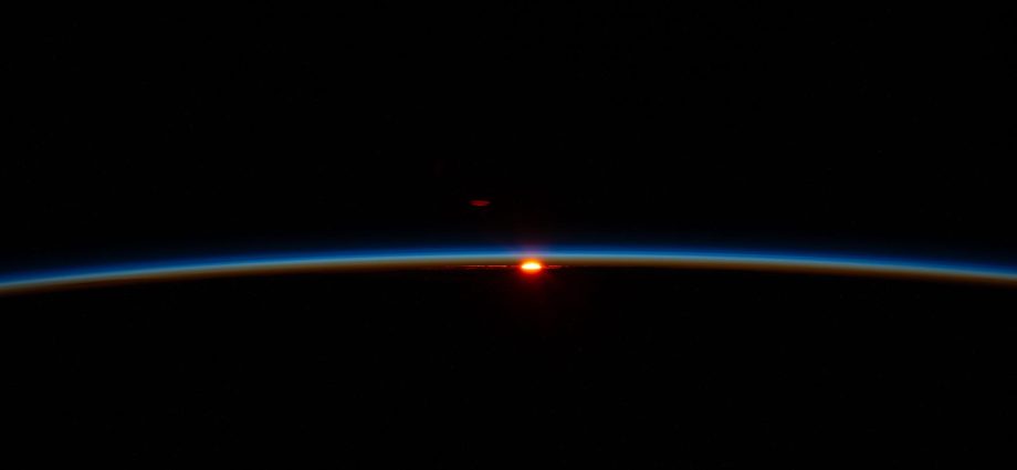 expedition-74-works-research-gear,-soyuz-training-as-nasa-adjusts-crew-12-launch-date