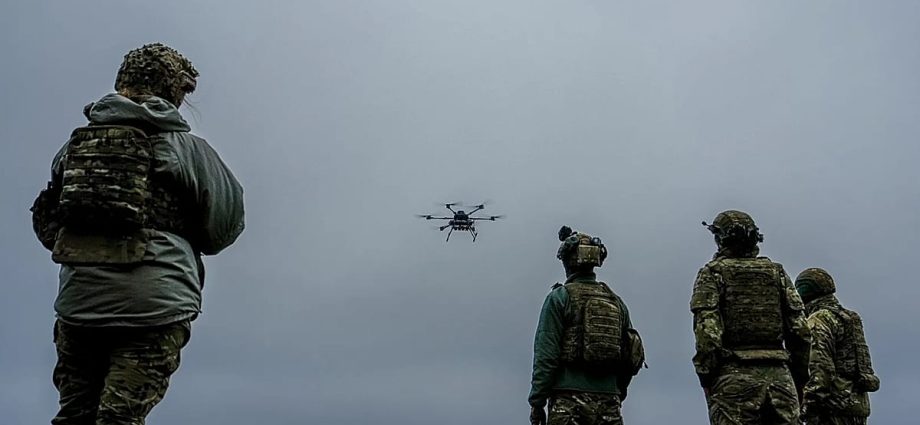 ukraine-to-open-battlefield-tested-arms-export-centres-across-europe,-zelenskyy-says